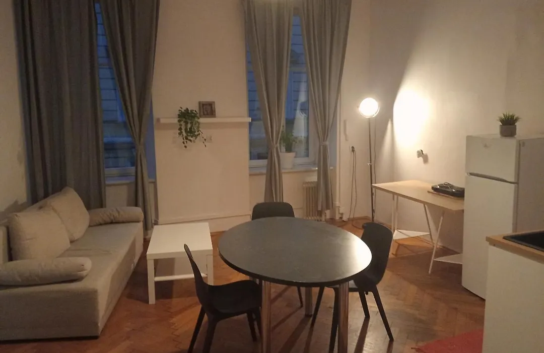 Apartament Batorego-1